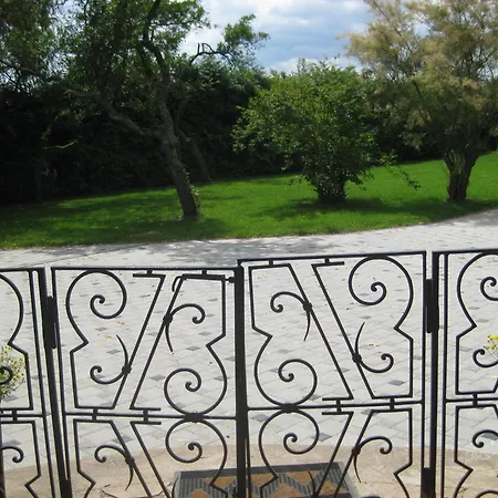 Maison Spacieuse A Avec Jardin Cloture Tatil Evi
